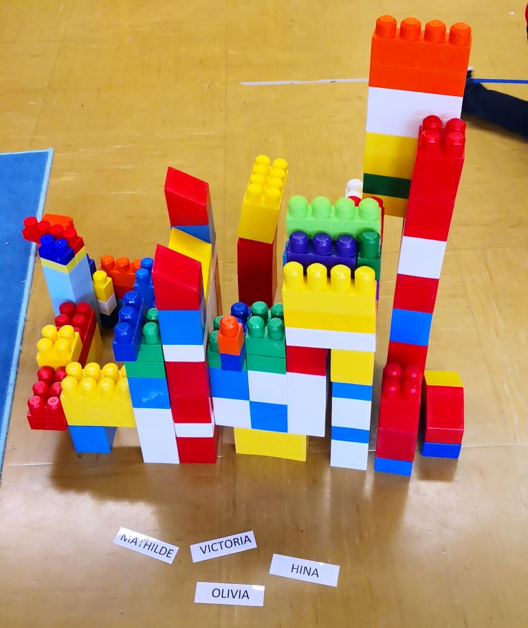 Nous construisons de beaux châteaux ! (2) - Copie