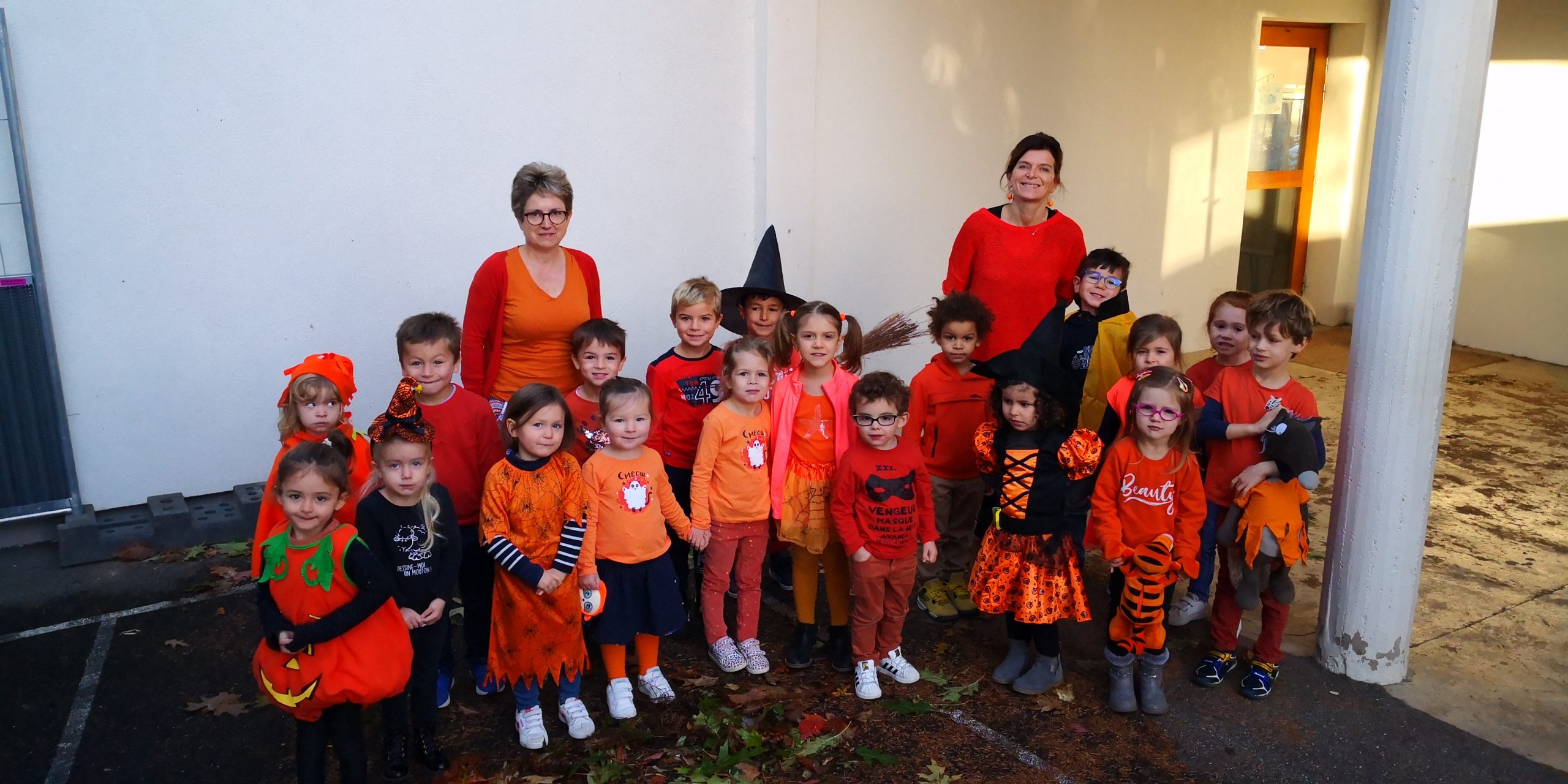 Photo de classe orangée ! (1)